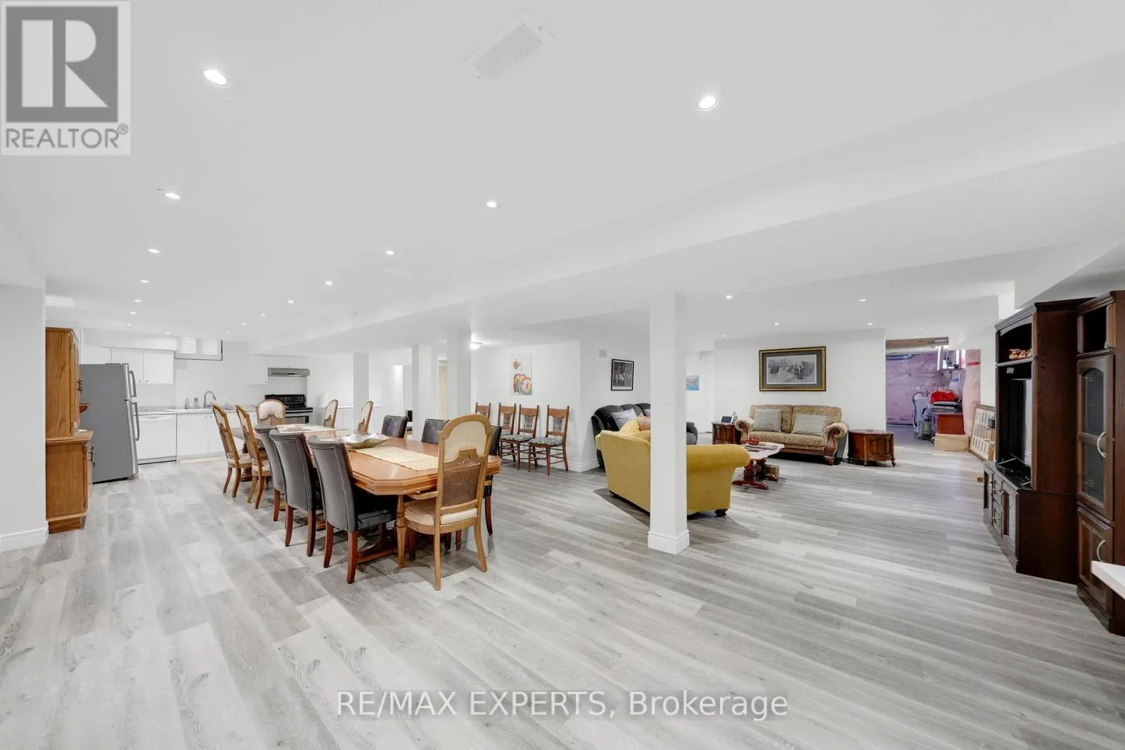10 FALKLAND ROAD