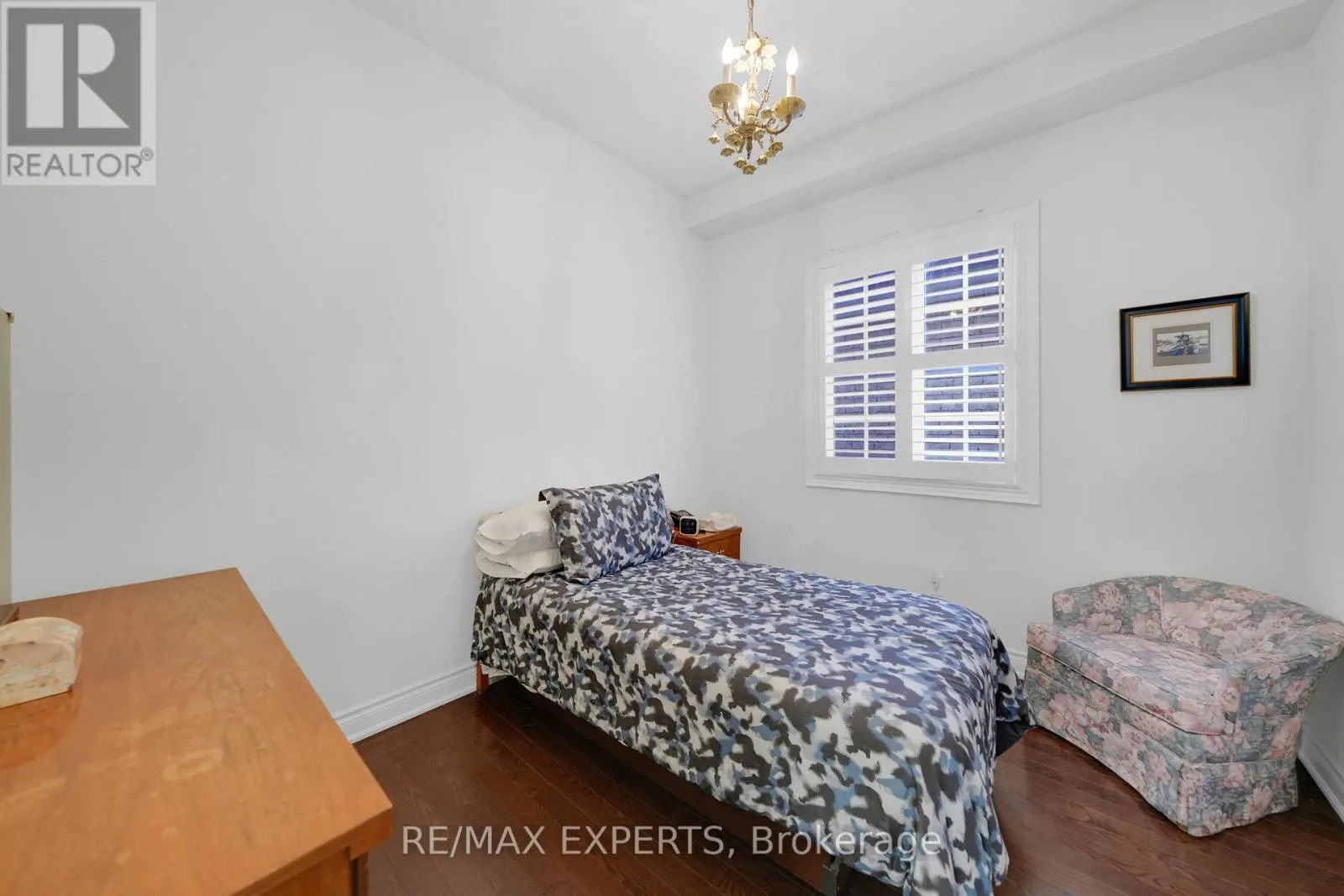 10 FALKLAND ROAD