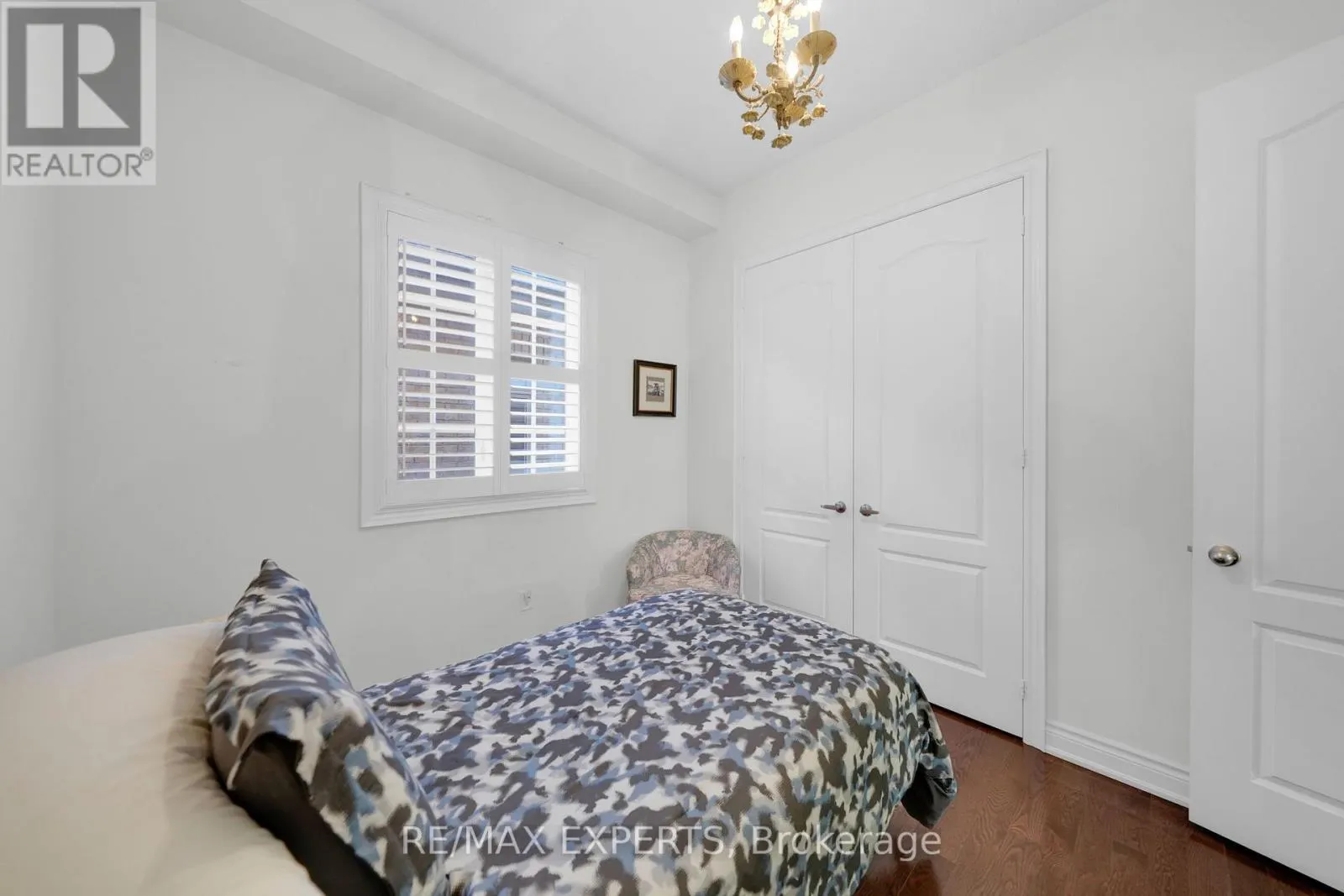 10 FALKLAND ROAD