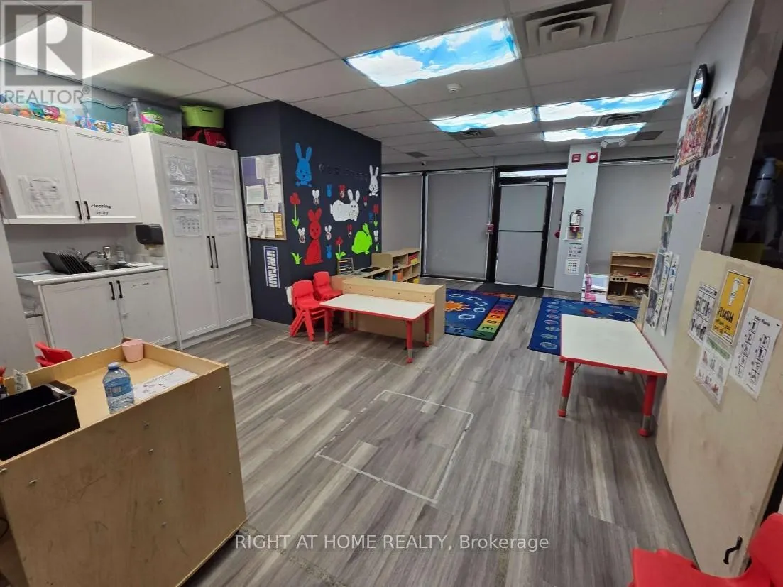 108/111 - 700 DORVAL DRIVE