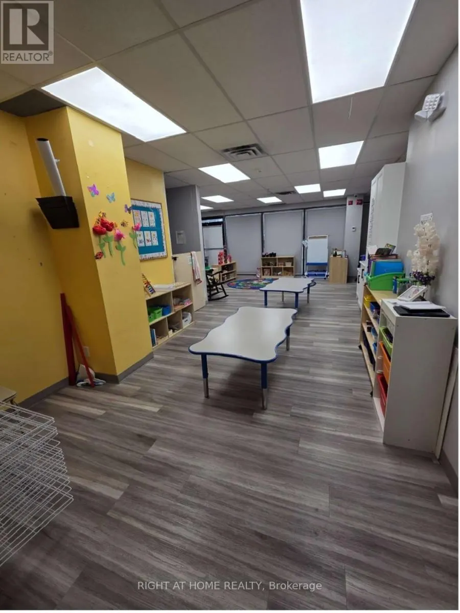108/111 - 700 DORVAL DRIVE