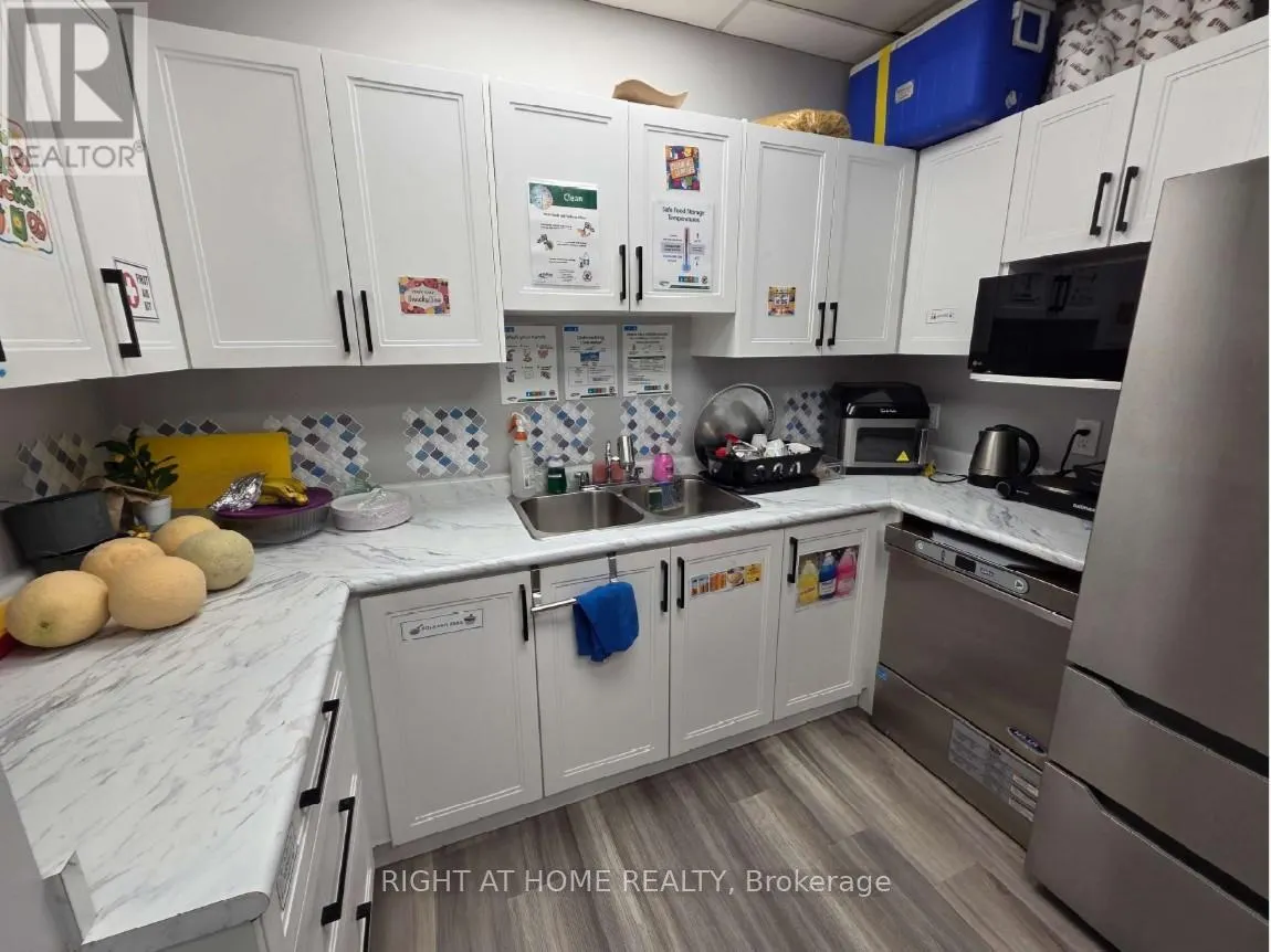 108/111 - 700 DORVAL DRIVE