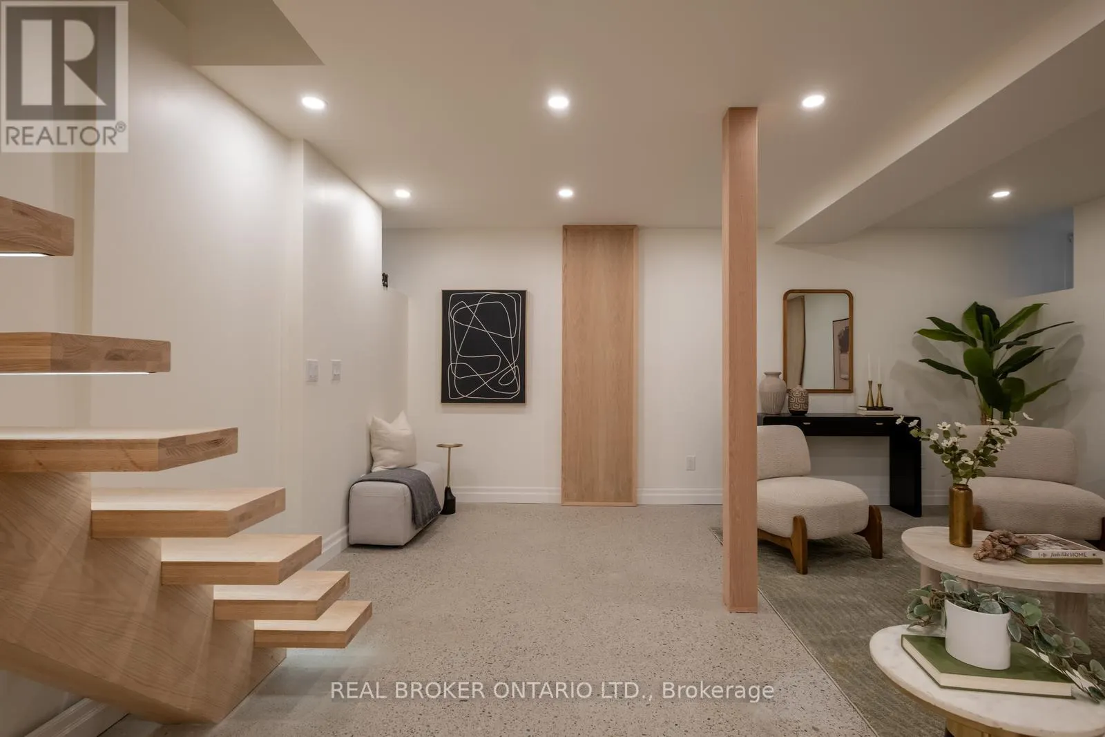 156 GALLEY AVENUE