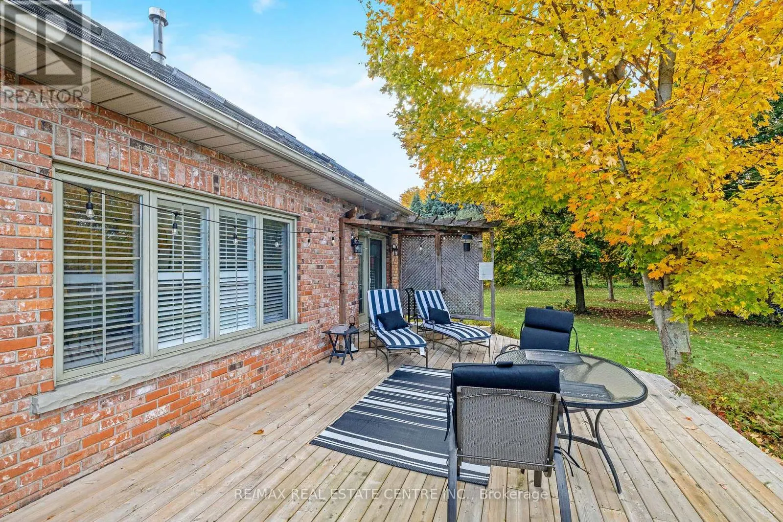 2255 MOHAWK TRAIL