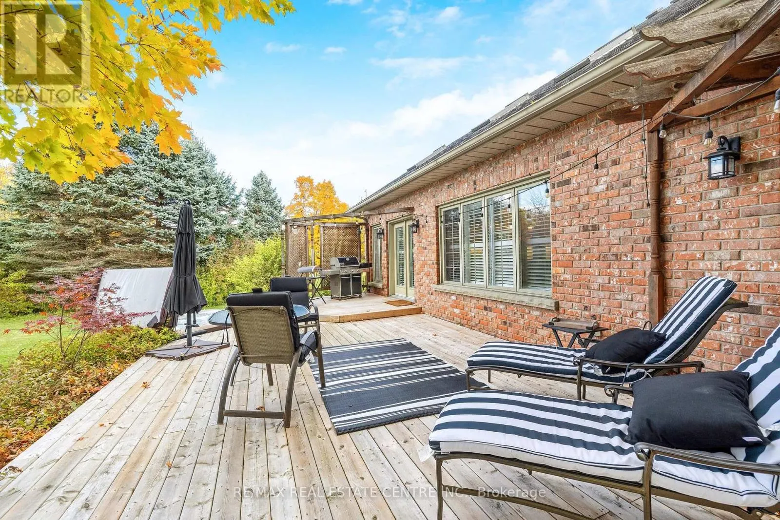 2255 MOHAWK TRAIL
