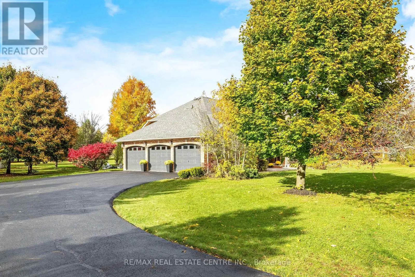 2255 MOHAWK TRAIL