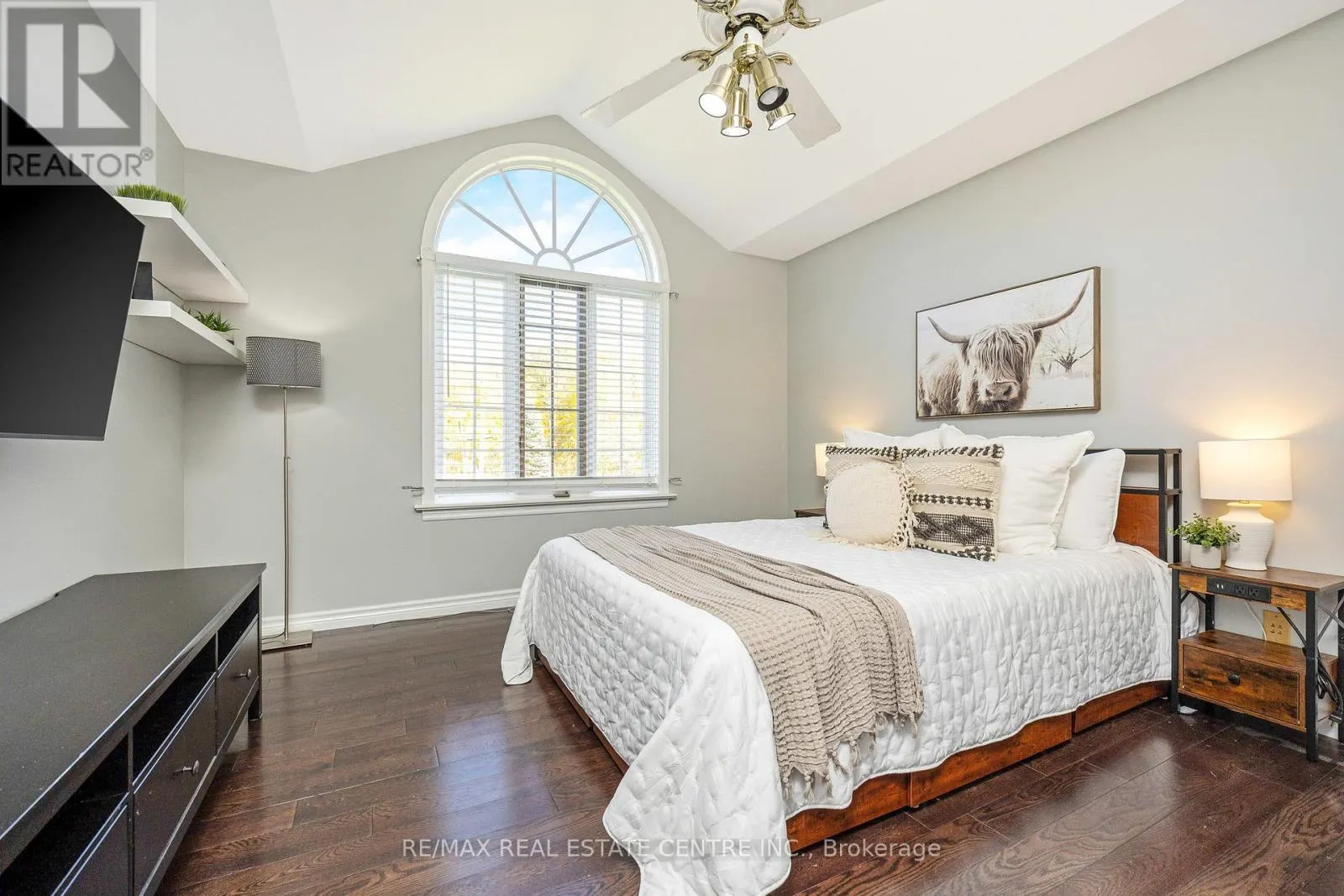 2255 MOHAWK TRAIL