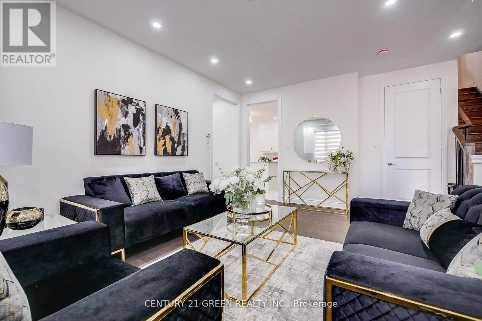 UPPER LEVEL - 36 BRENTWICK DRIVE