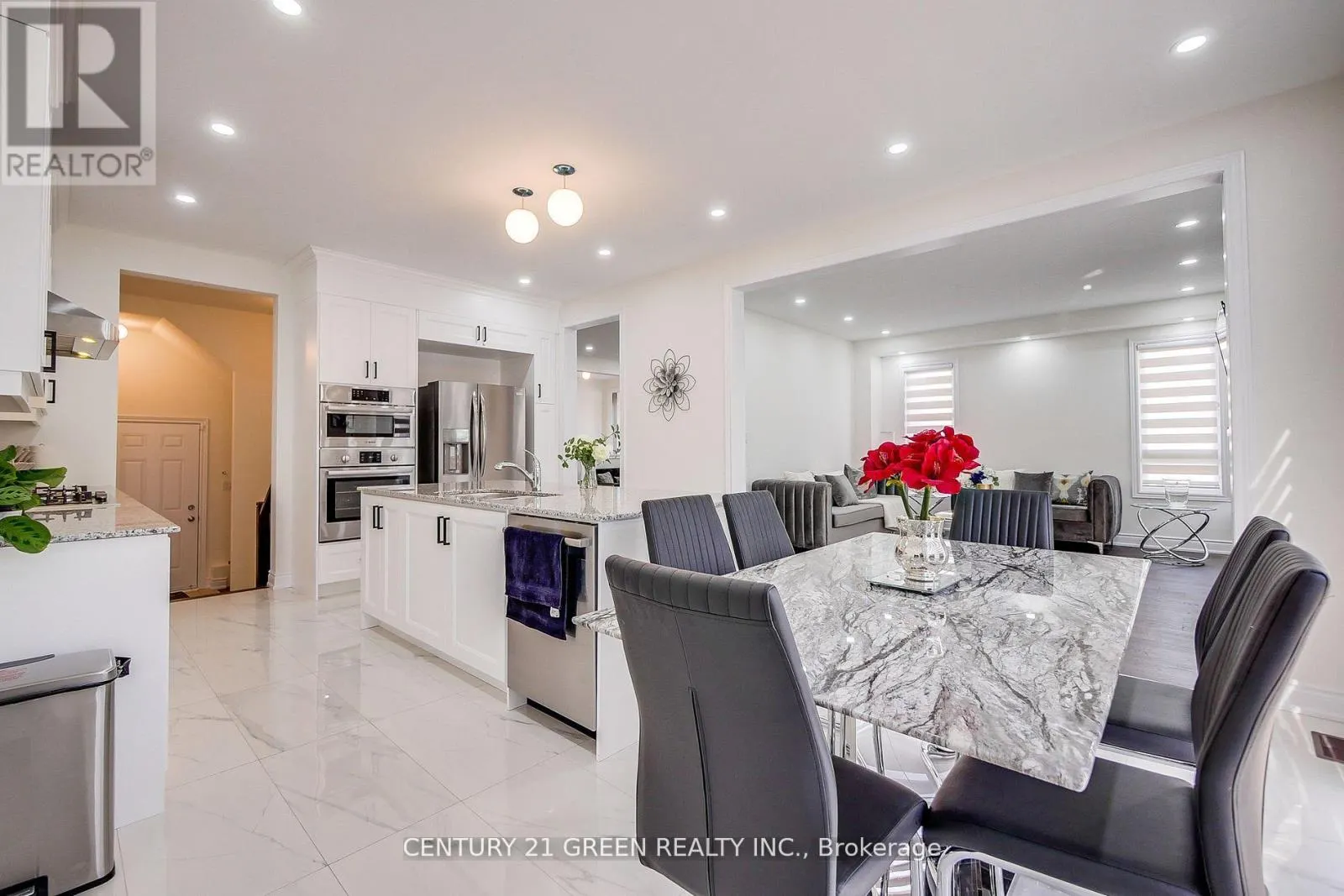 UPPER LEVEL - 36 BRENTWICK DRIVE
