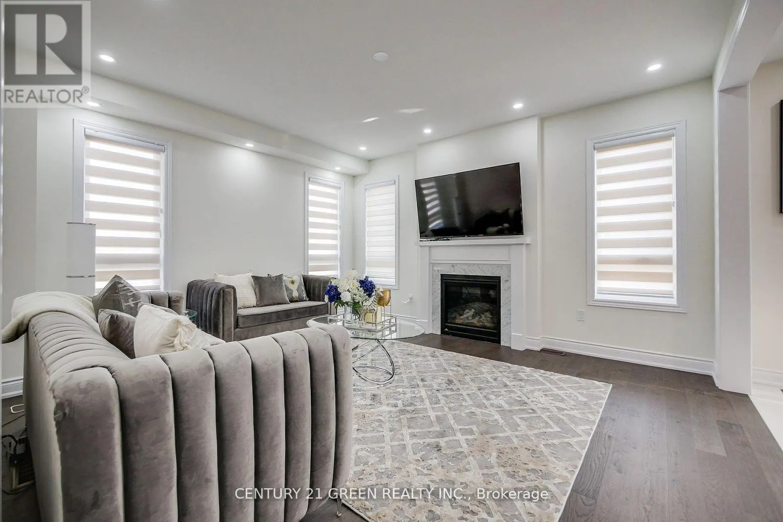 UPPER LEVEL - 36 BRENTWICK DRIVE