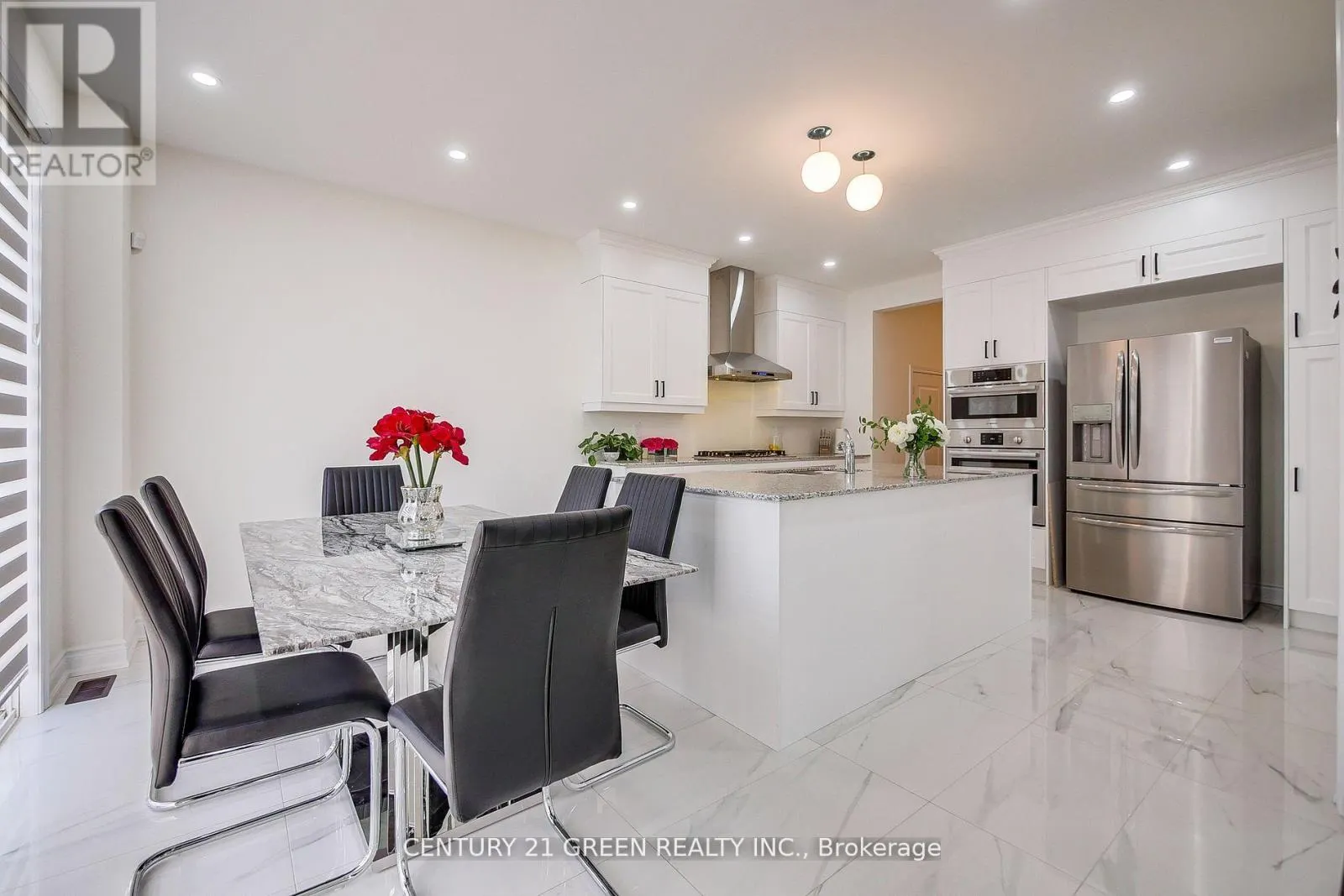 UPPER LEVEL - 36 BRENTWICK DRIVE
