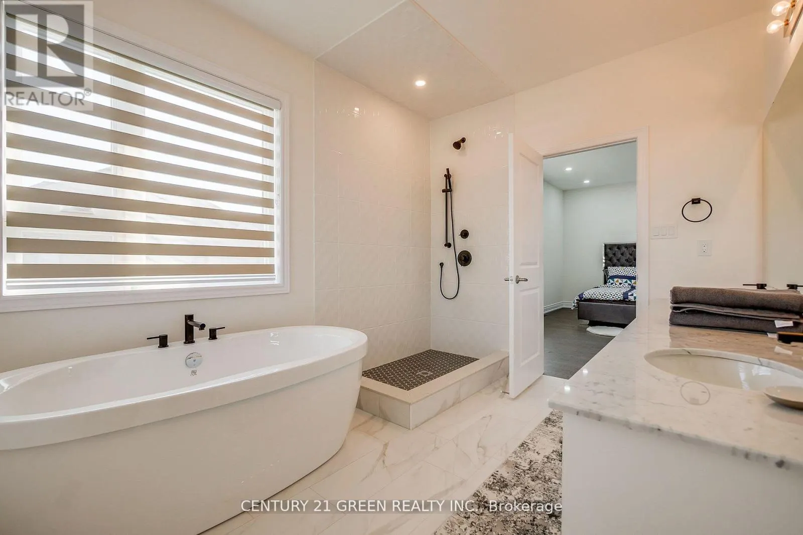 UPPER LEVEL - 36 BRENTWICK DRIVE