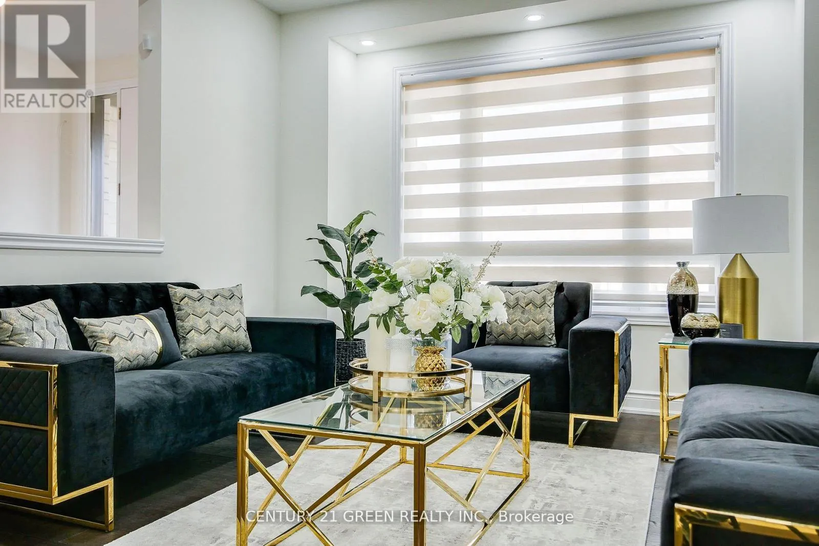 UPPER LEVEL - 36 BRENTWICK DRIVE