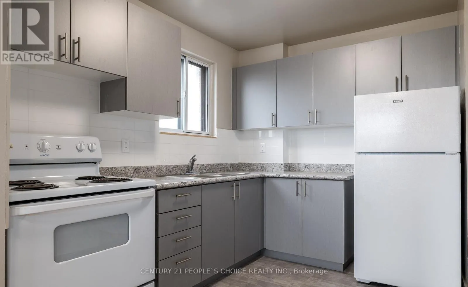 401 - 573 NORTH SERVICE ROAD
