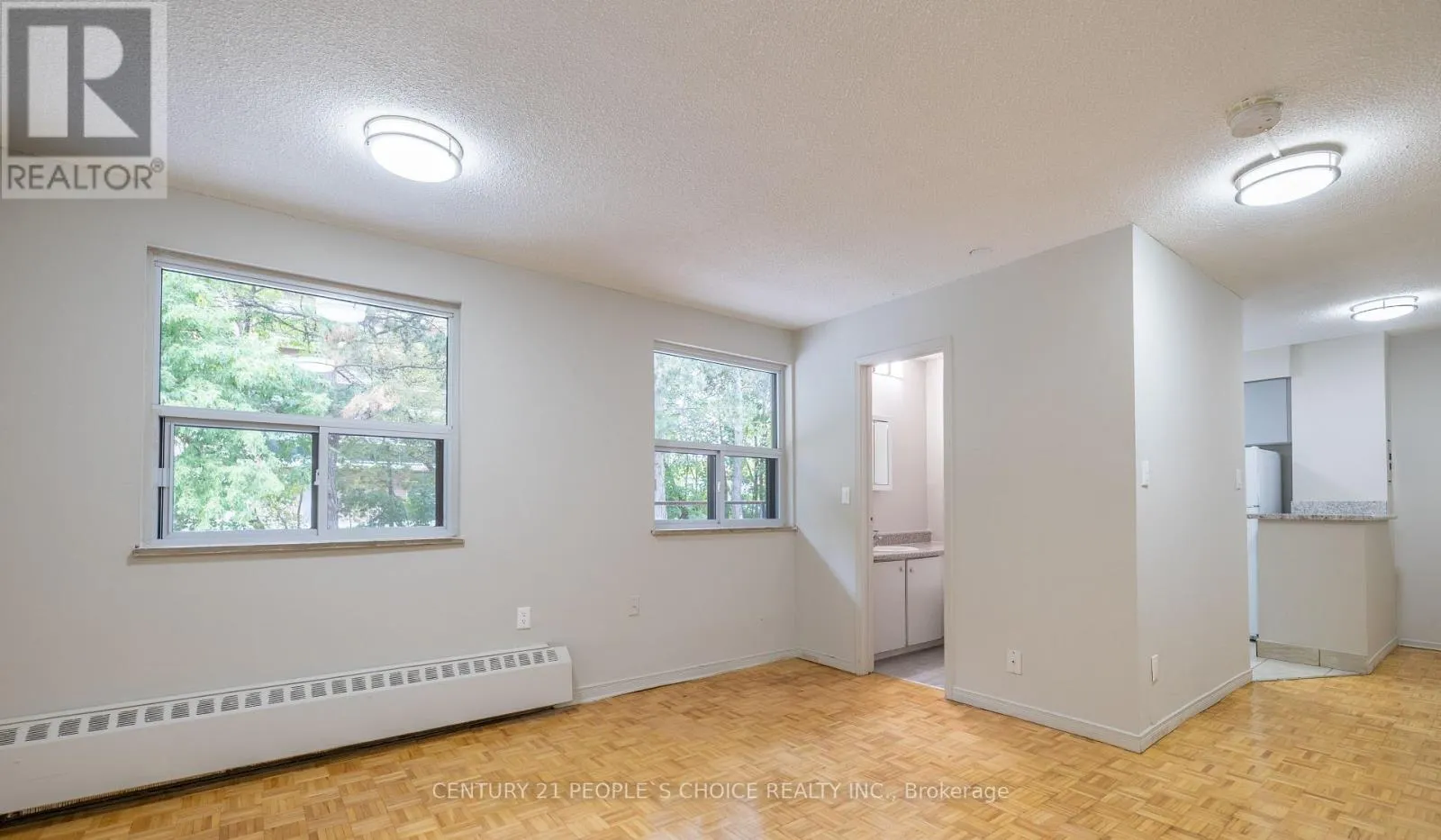401 - 573 NORTH SERVICE ROAD