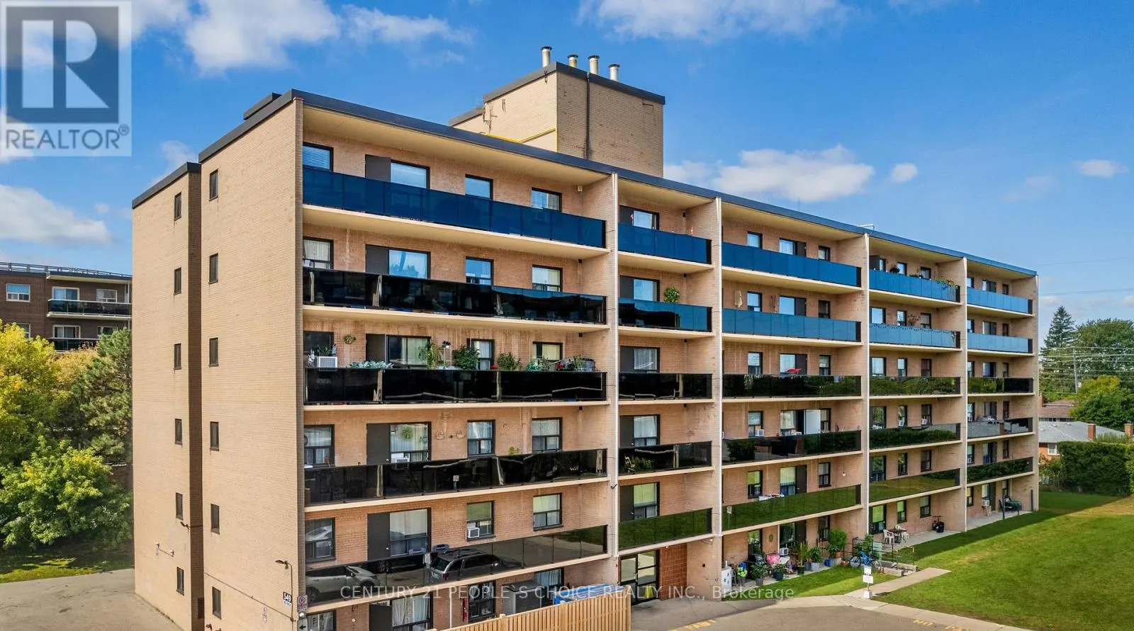 401 - 573 NORTH SERVICE ROAD