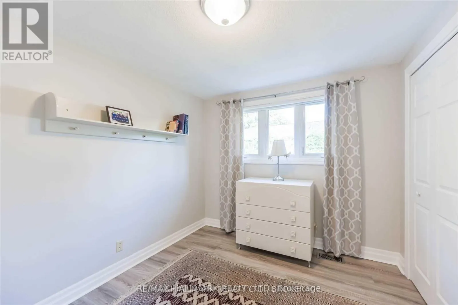 687 ARTREVA CRESCENT