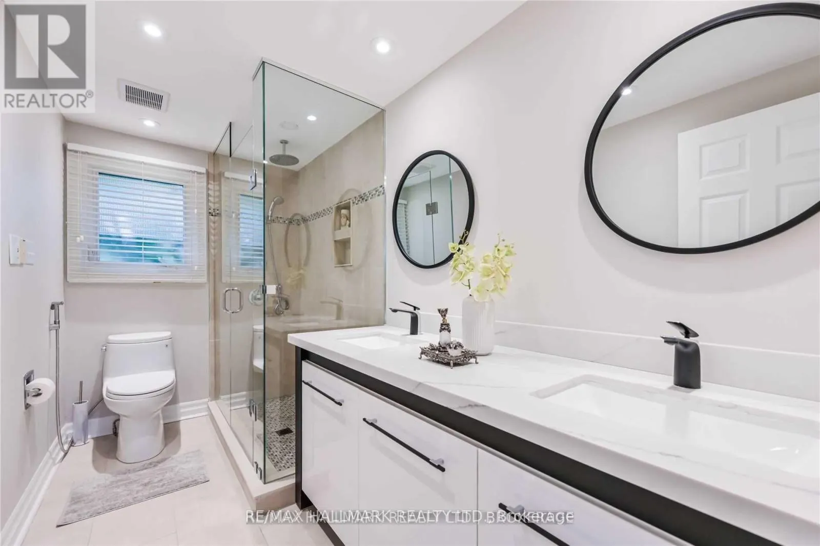 687 ARTREVA CRESCENT