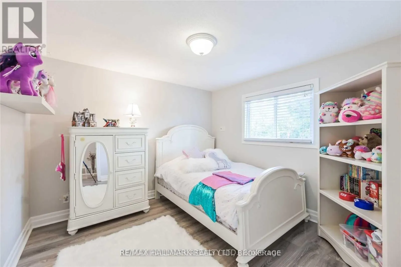 687 ARTREVA CRESCENT