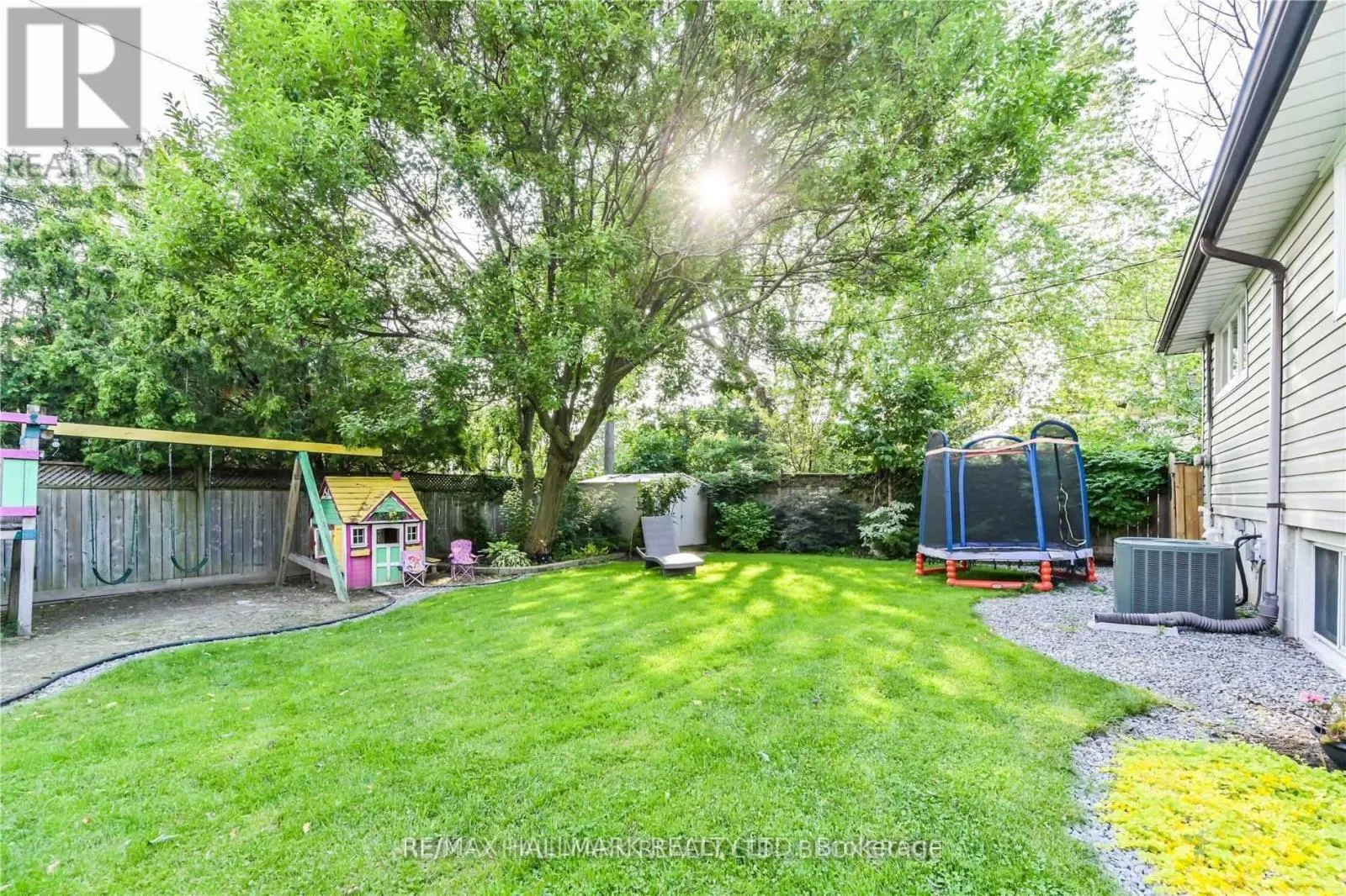 687 ARTREVA CRESCENT