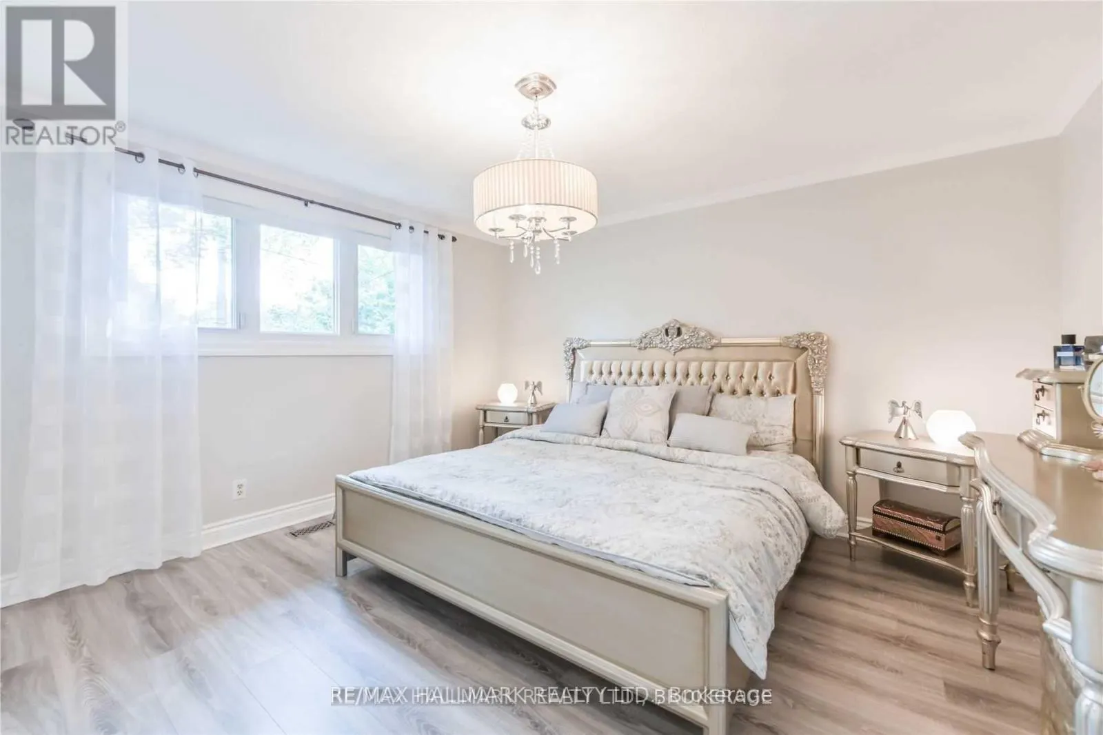 687 ARTREVA CRESCENT
