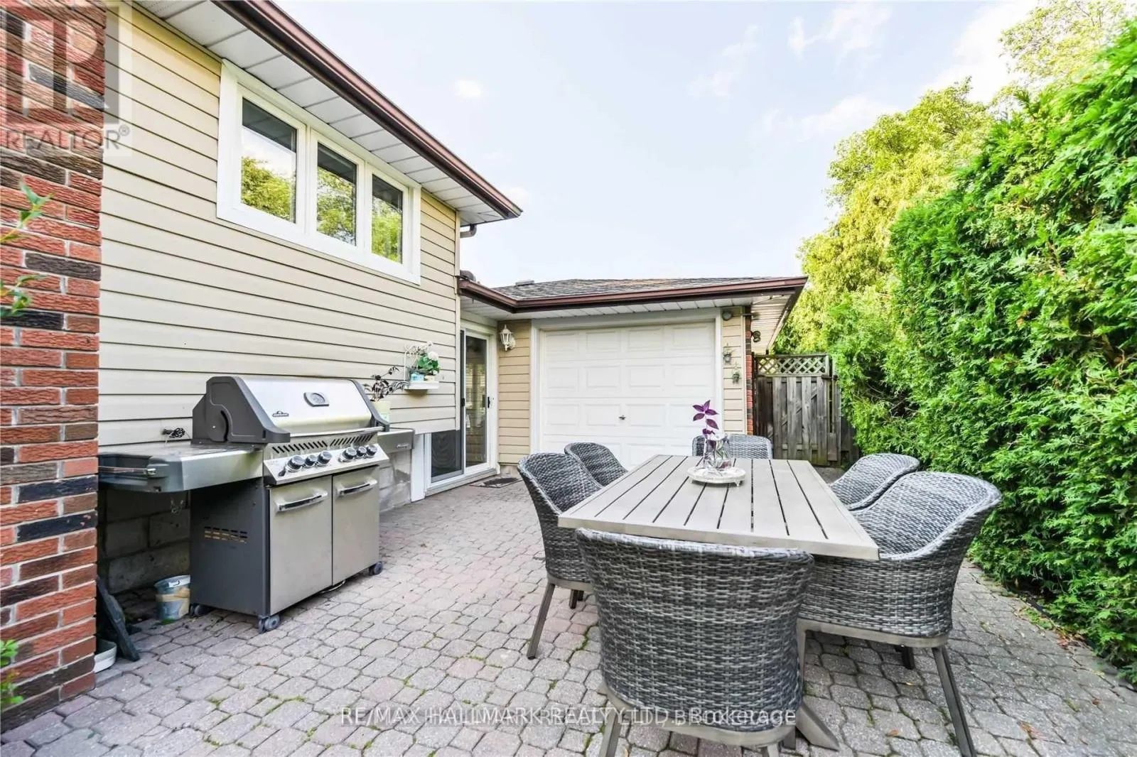 687 ARTREVA CRESCENT
