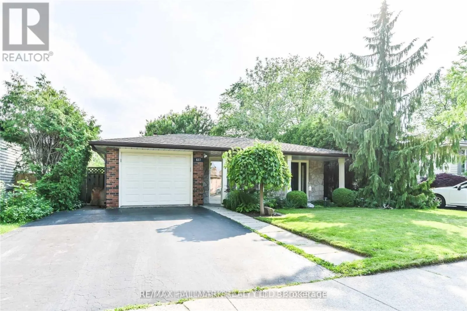 687 ARTREVA CRESCENT