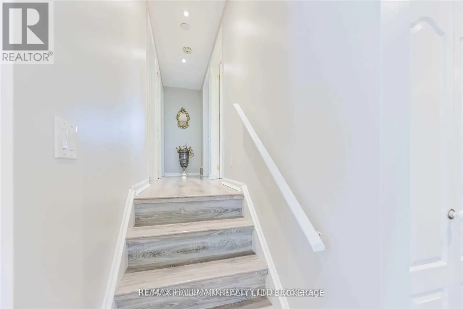 687 ARTREVA CRESCENT