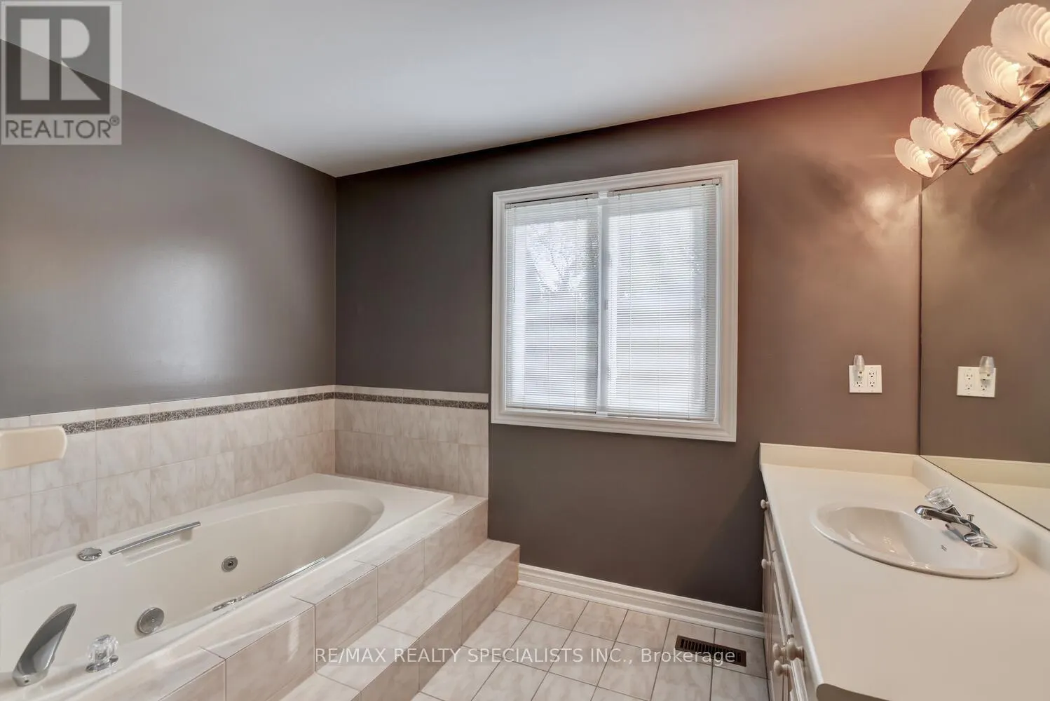 1616 TIPPERARY COURT