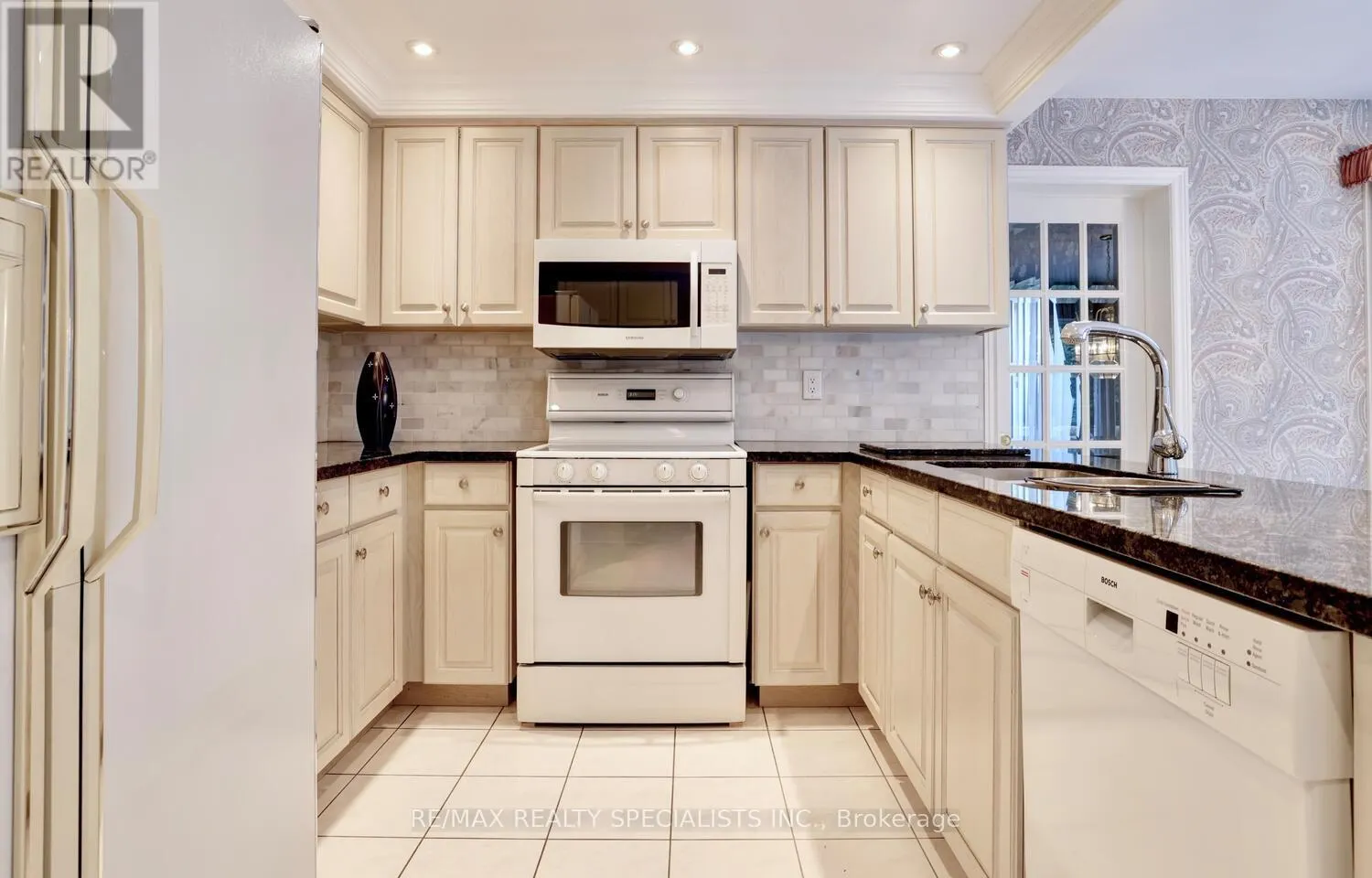 1616 TIPPERARY COURT