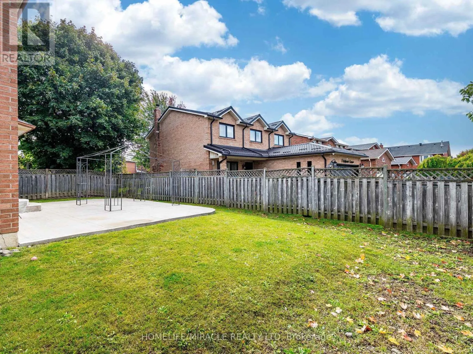 9 BALLYCASTLE CRESCENT