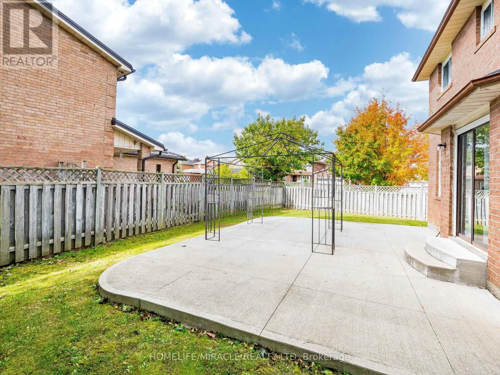 9 BALLYCASTLE CRESCENT