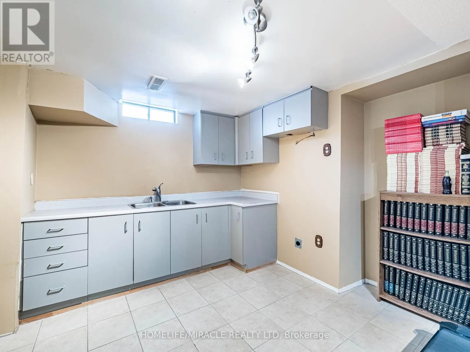 9 BALLYCASTLE CRESCENT