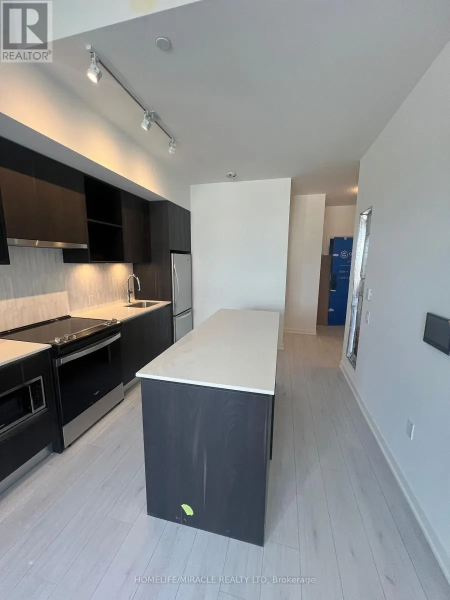 203 - 395 DUNDAS STREET