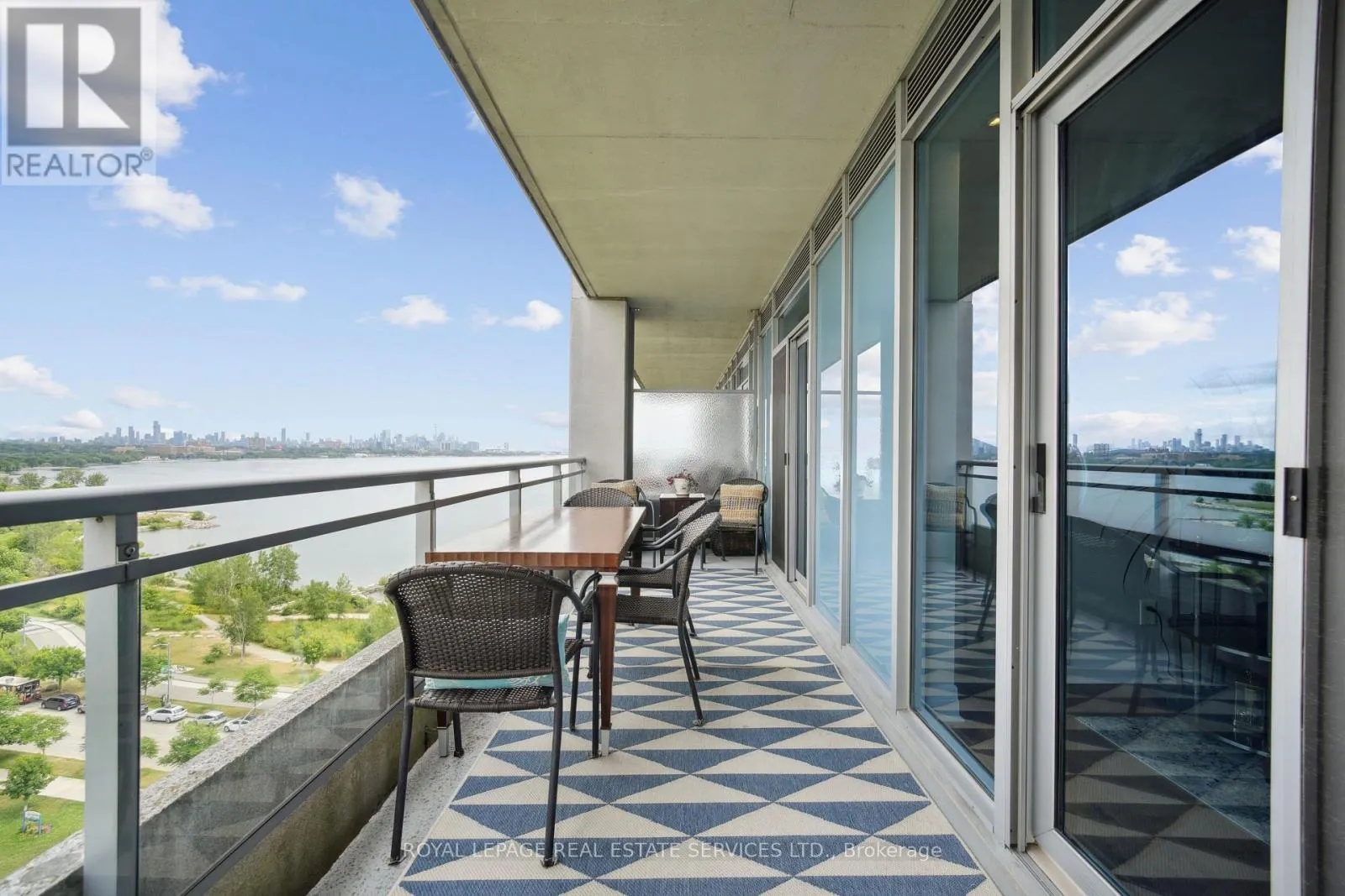 1102 - 58 MARINE PARADE DRIVE
