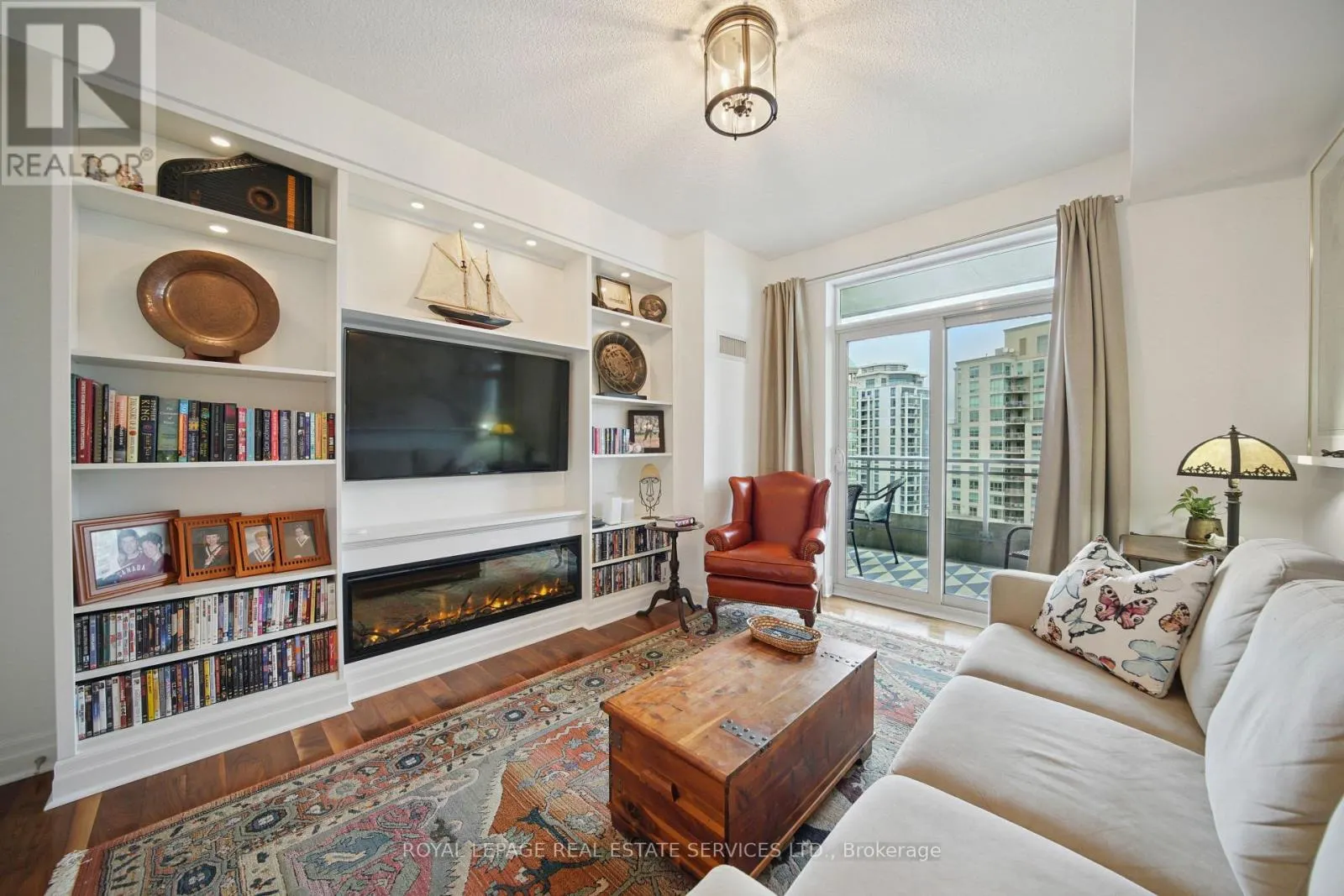1102 - 58 MARINE PARADE DRIVE