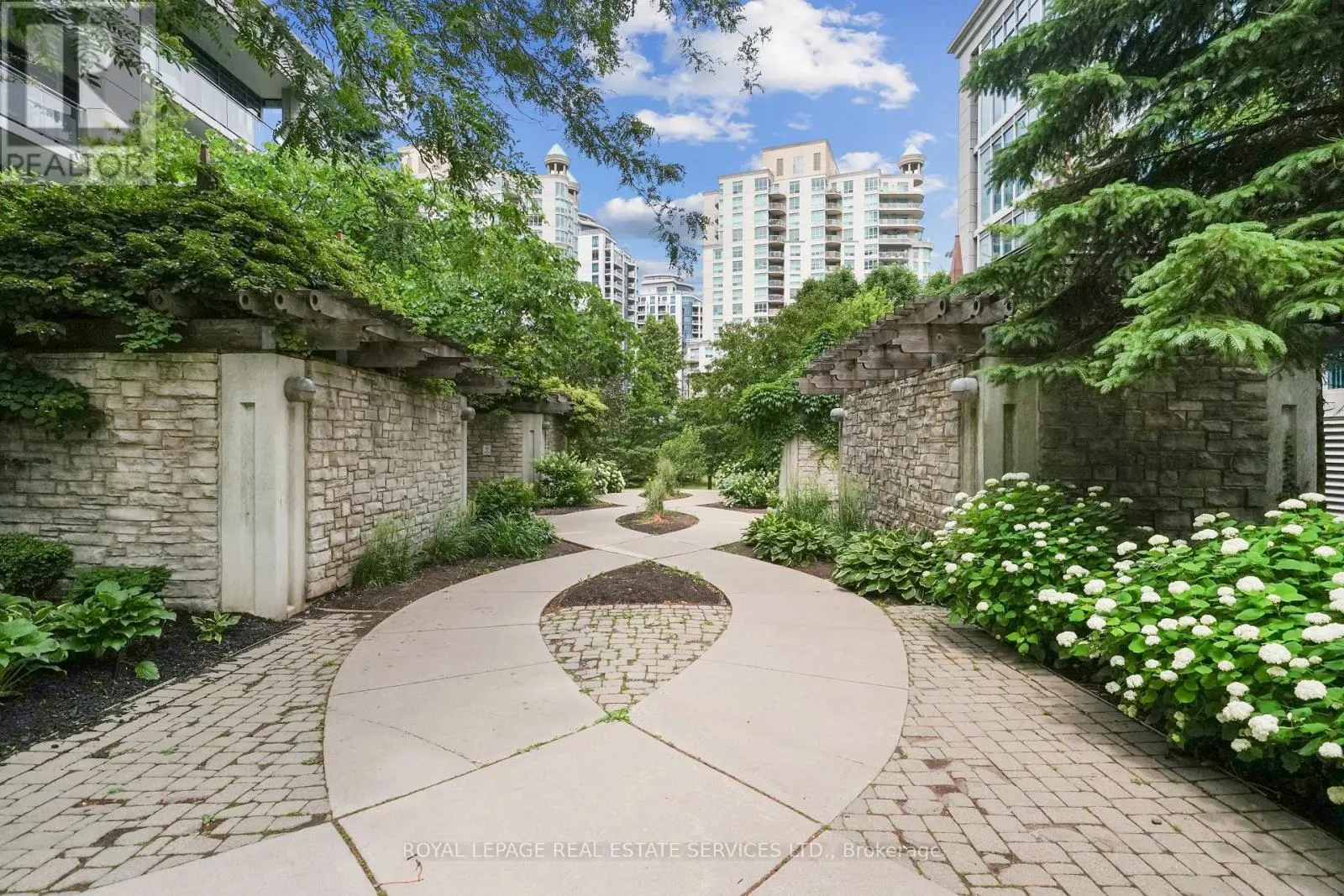 1102 - 58 MARINE PARADE DRIVE