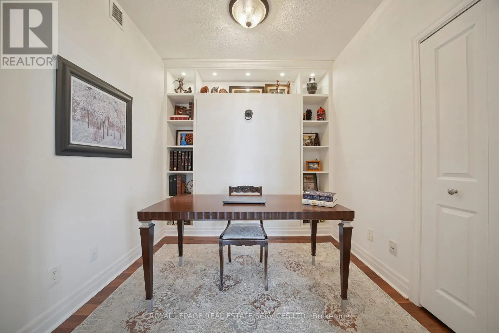 1102 - 58 MARINE PARADE DRIVE