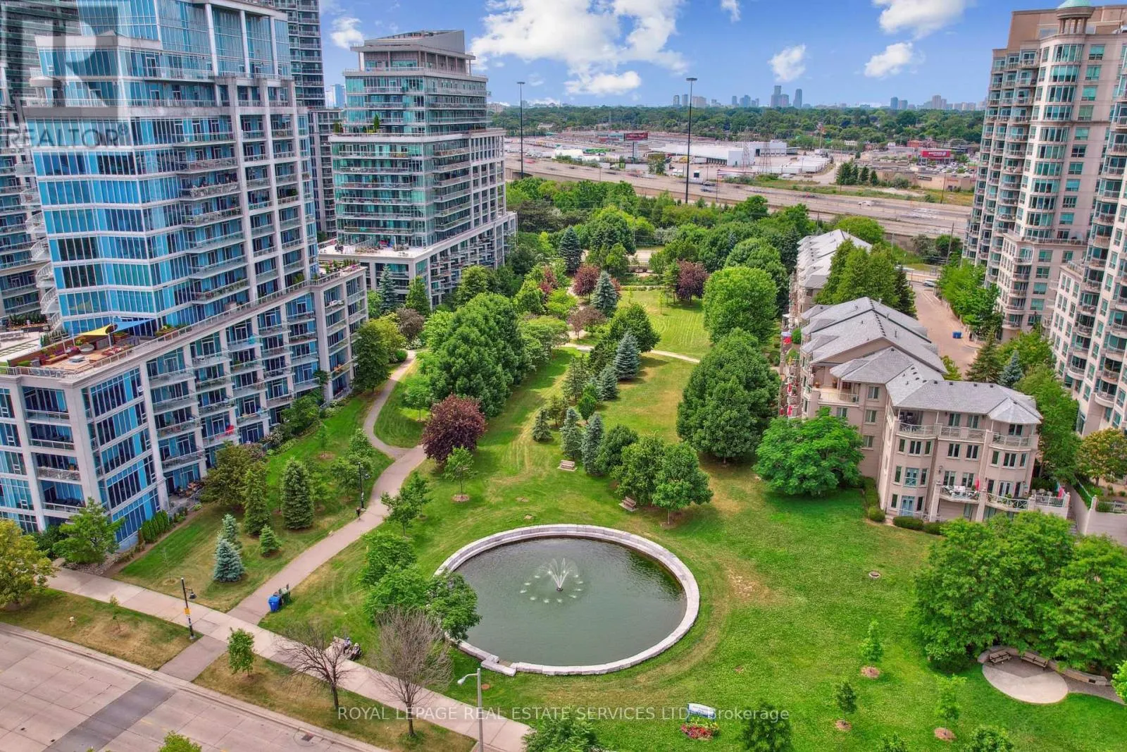 1102 - 58 MARINE PARADE DRIVE