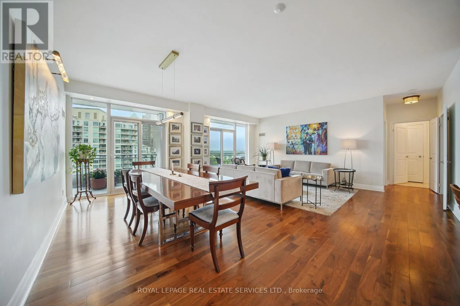 1102 - 58 MARINE PARADE DRIVE