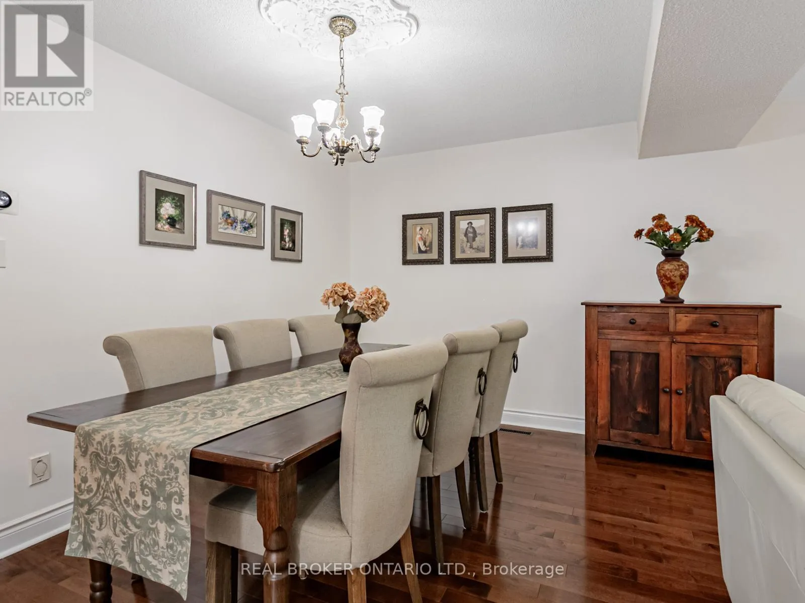 27 - 1060 WALDEN CIRCLE