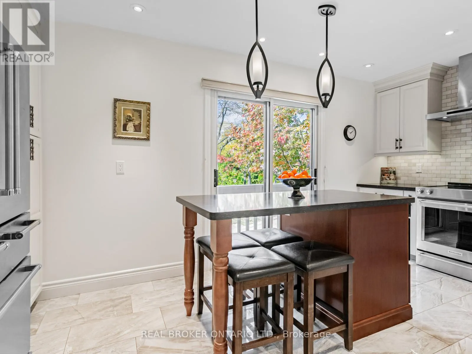 27 - 1060 WALDEN CIRCLE