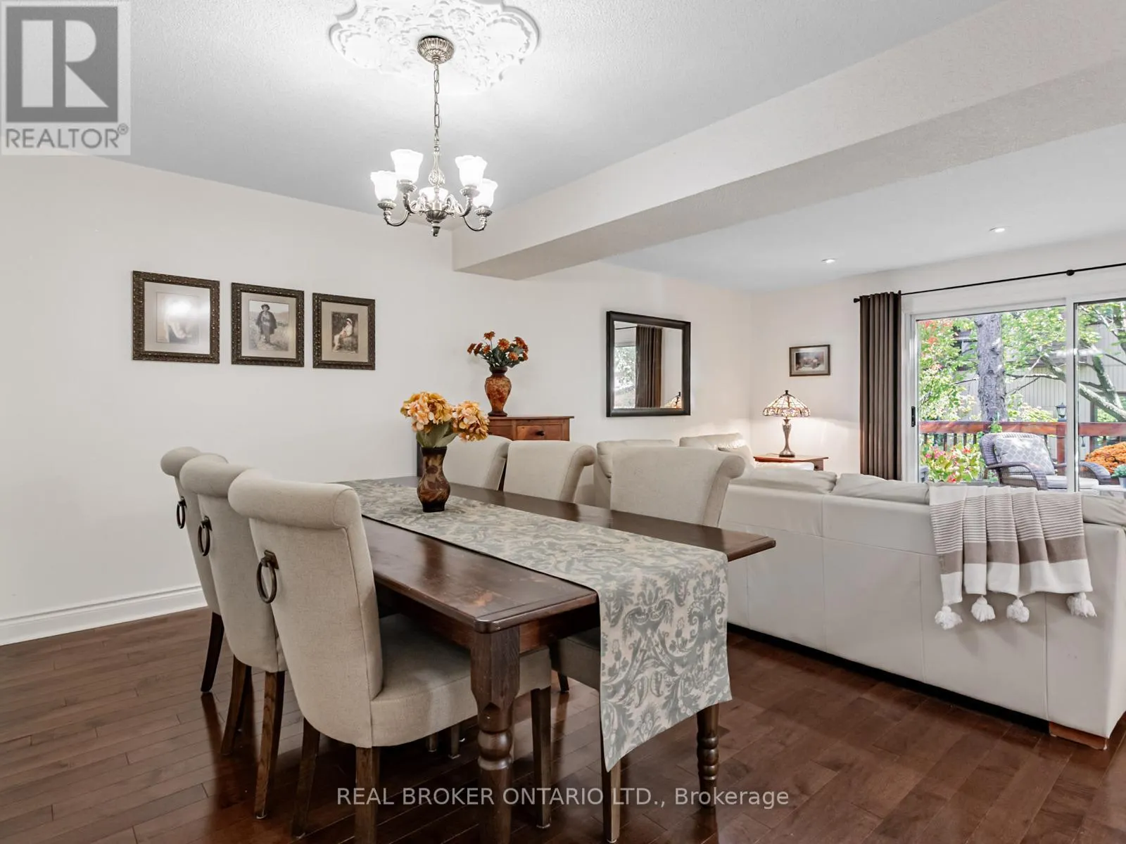 27 - 1060 WALDEN CIRCLE