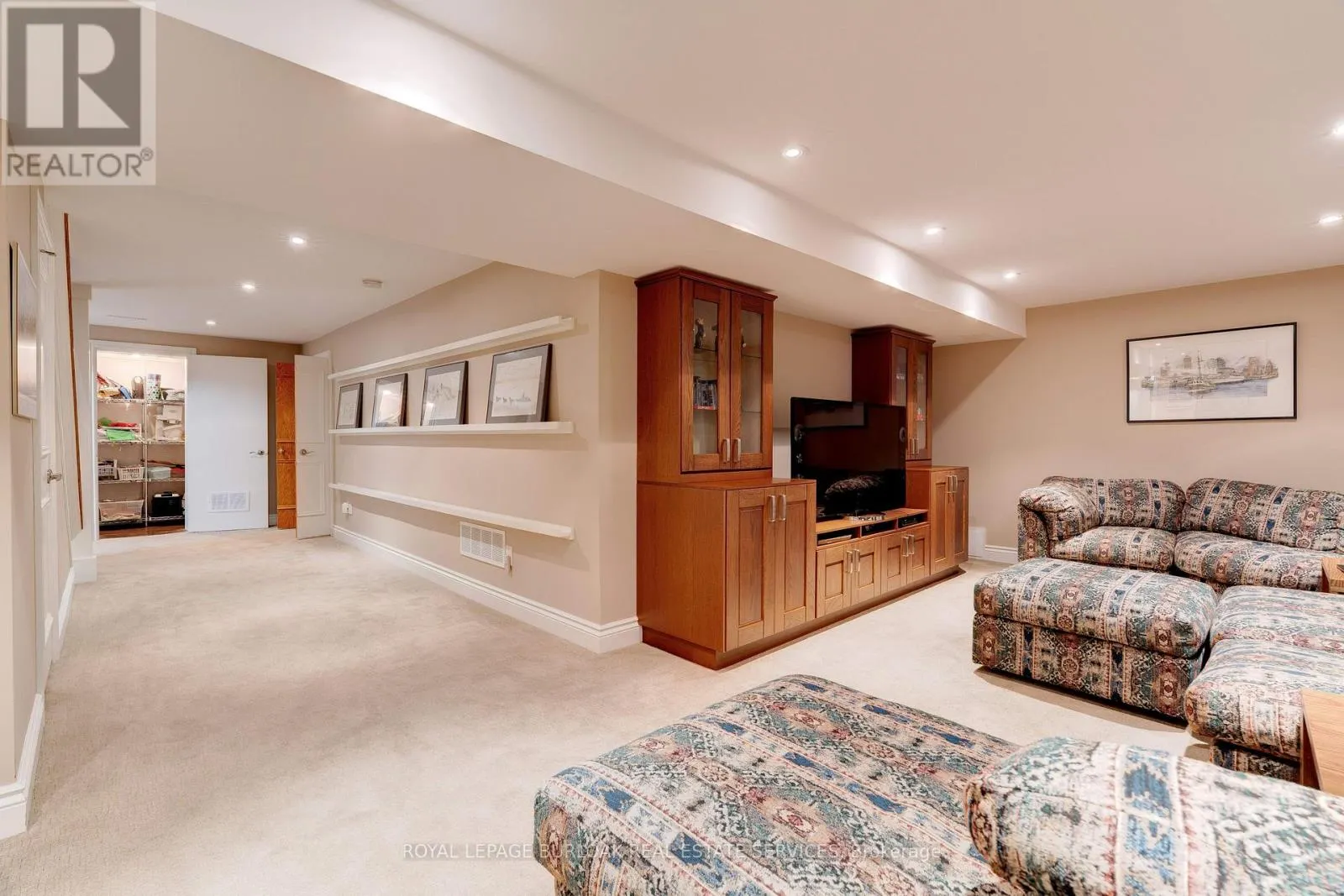 166 MAPLE GROVE DRIVE