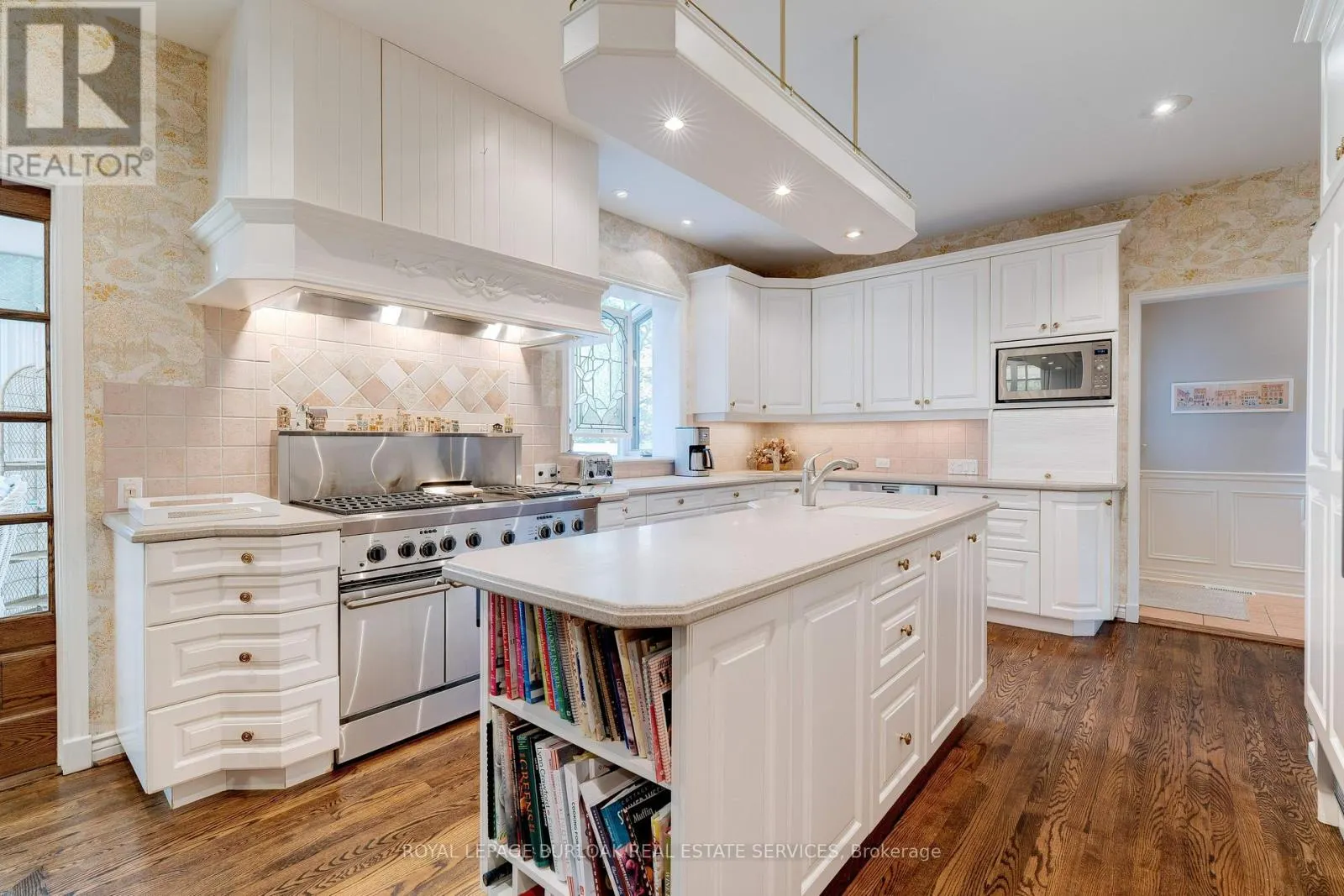 166 MAPLE GROVE DRIVE