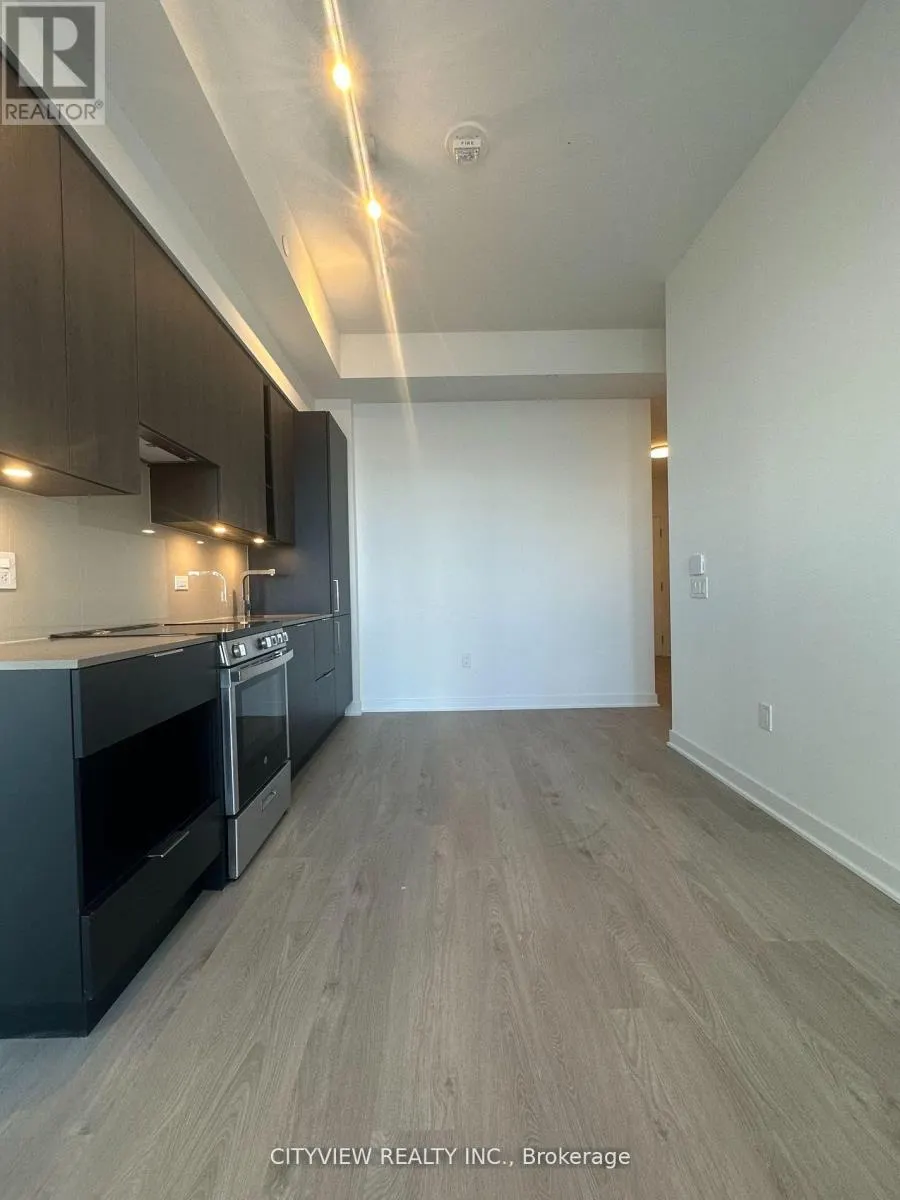 5810 - 3900 CONFEDERATIN PARKWAY