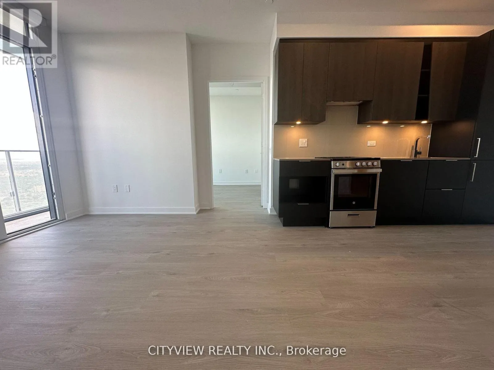 5810 - 3900 CONFEDERATIN PARKWAY