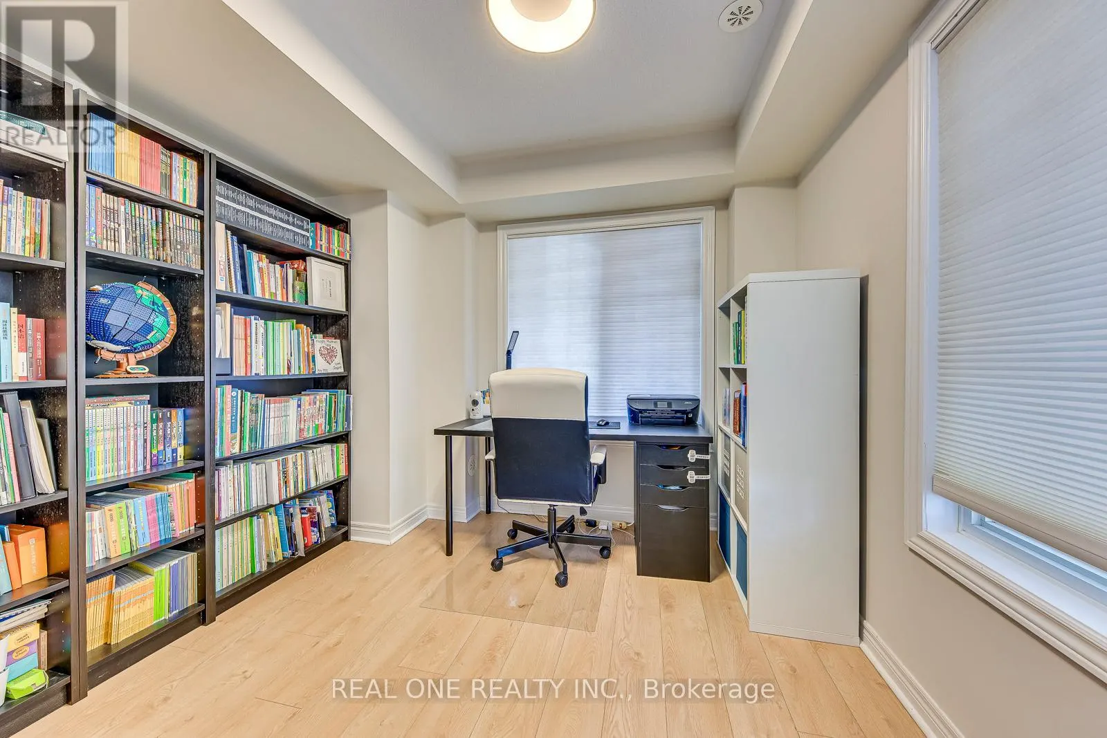 75 - 2435 GREENWICH DRIVE