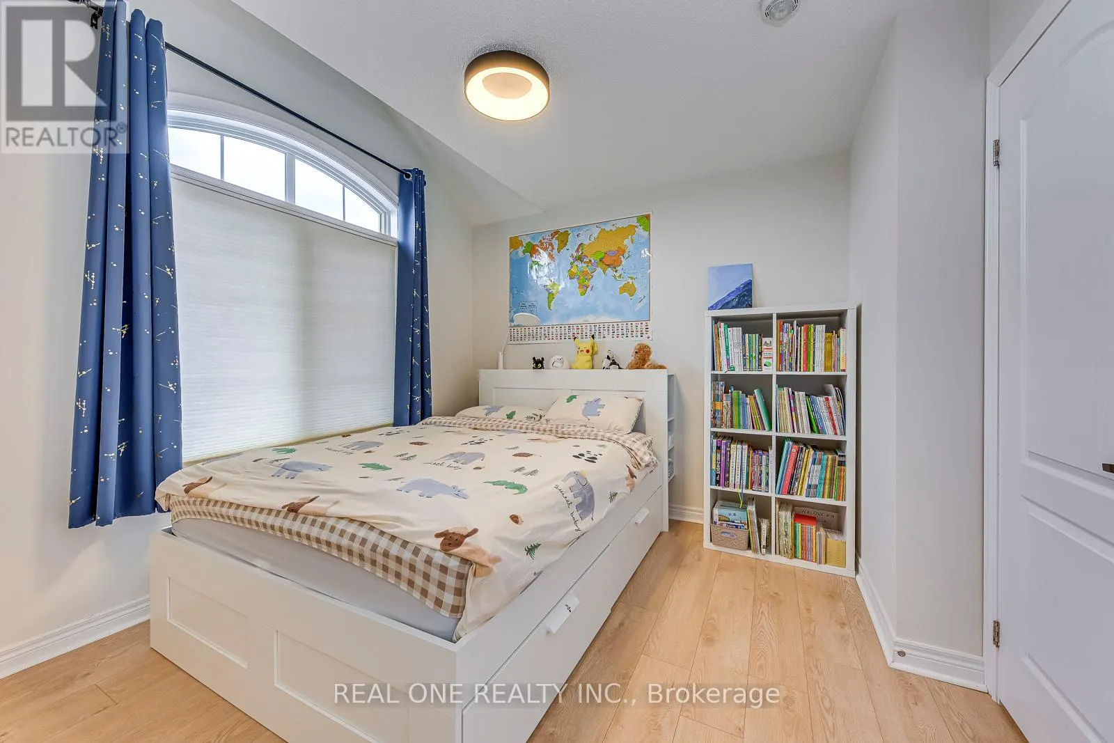 75 - 2435 GREENWICH DRIVE