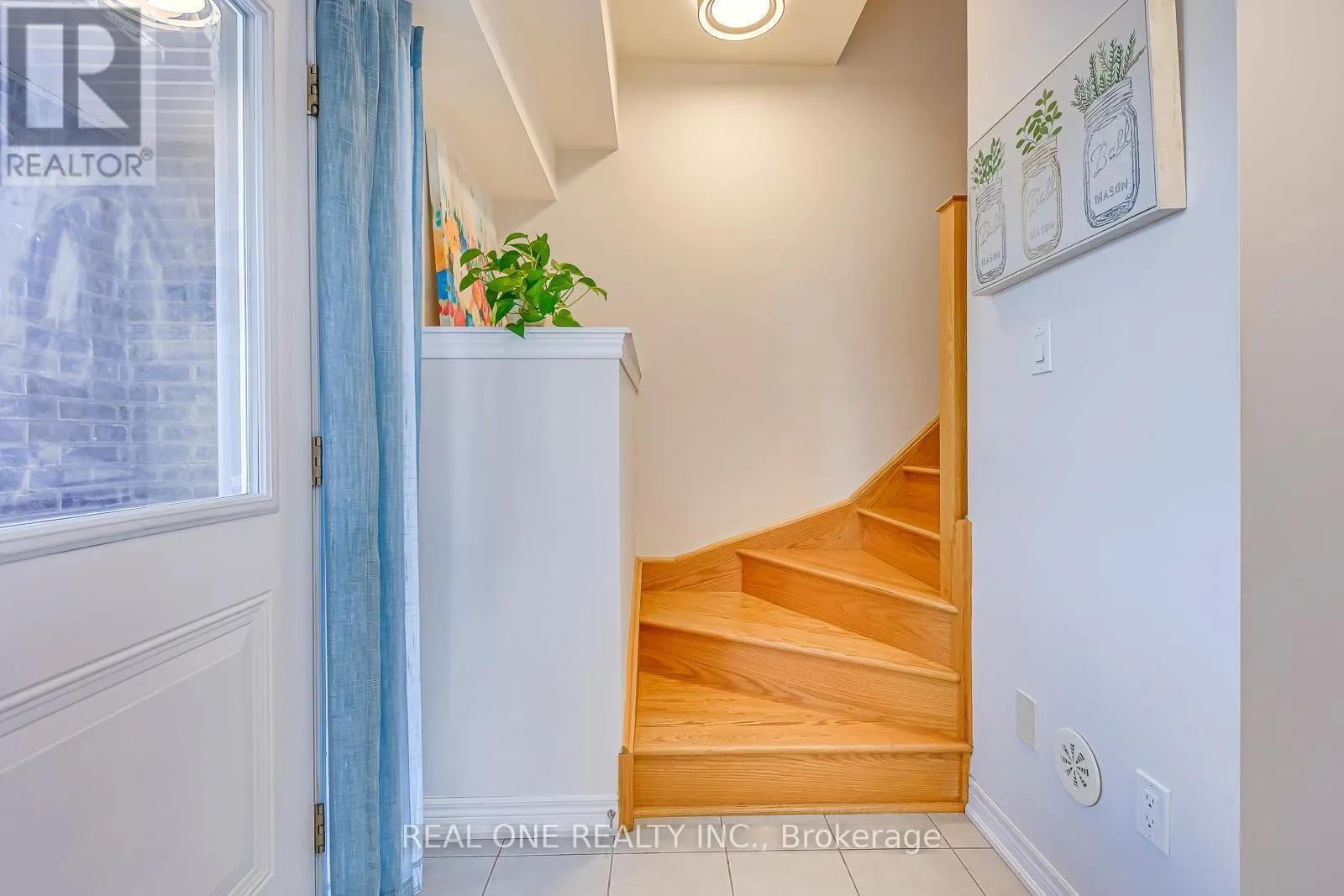75 - 2435 GREENWICH DRIVE